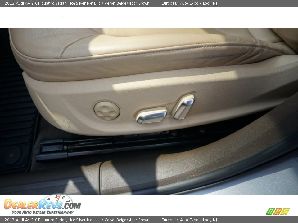2013 Audi A4 2.0T quattro Sedan Ice Silver Metallic / Velvet Beige/Moor Brown Photo #20