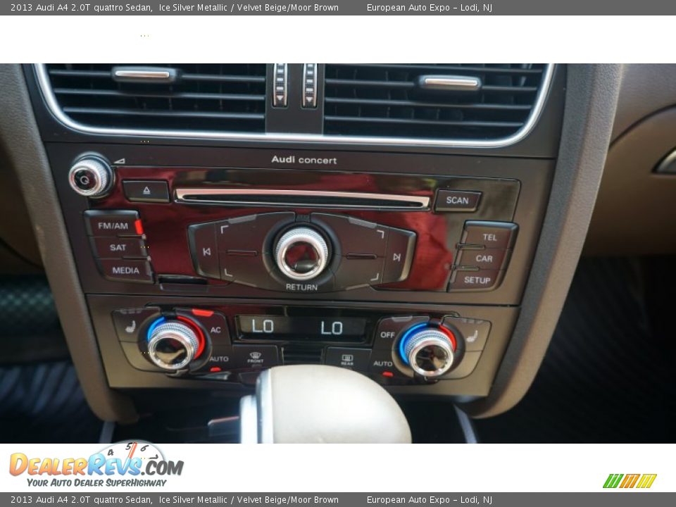 2013 Audi A4 2.0T quattro Sedan Ice Silver Metallic / Velvet Beige/Moor Brown Photo #25