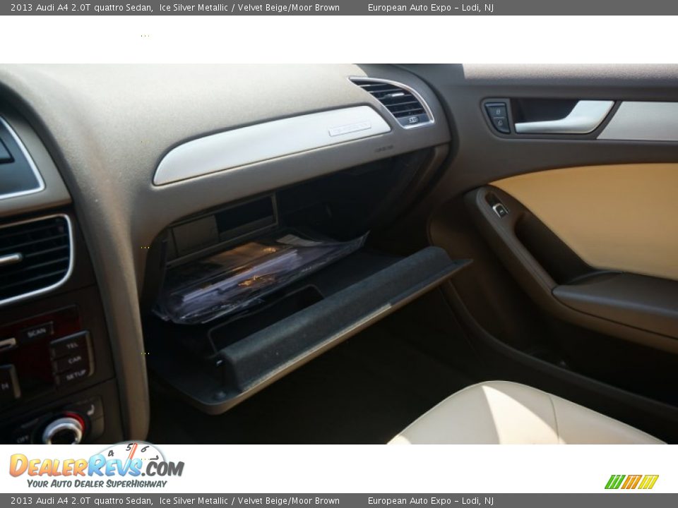 2013 Audi A4 2.0T quattro Sedan Ice Silver Metallic / Velvet Beige/Moor Brown Photo #29