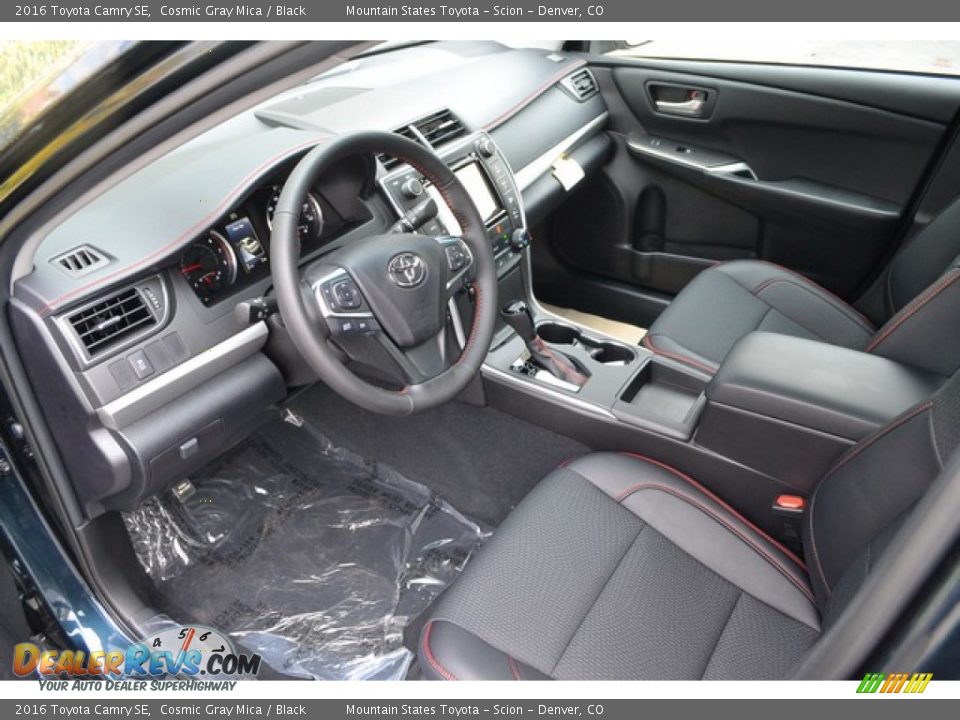 Black Interior - 2016 Toyota Camry SE Photo #5
