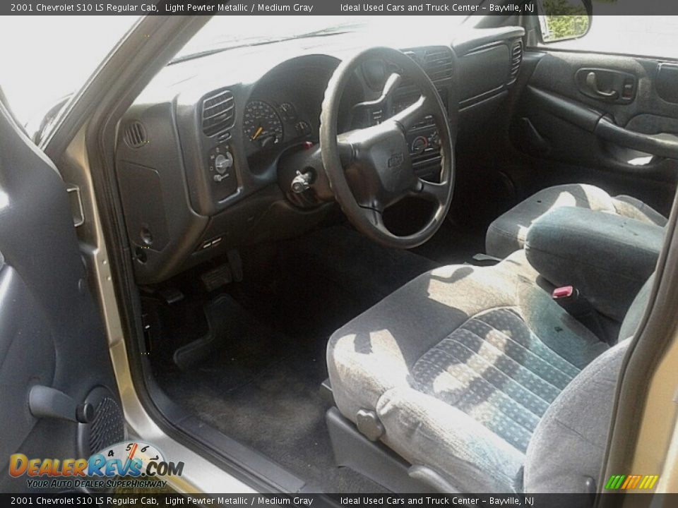 2001 Chevrolet S10 LS Regular Cab Light Pewter Metallic / Medium Gray Photo #12