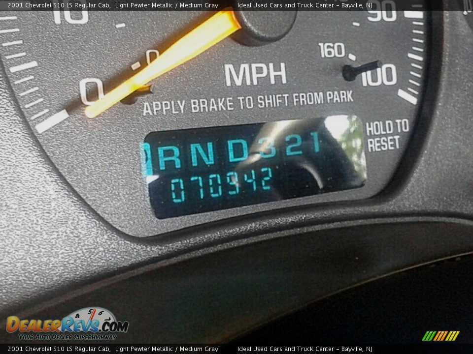 2001 Chevrolet S10 LS Regular Cab Light Pewter Metallic / Medium Gray Photo #14