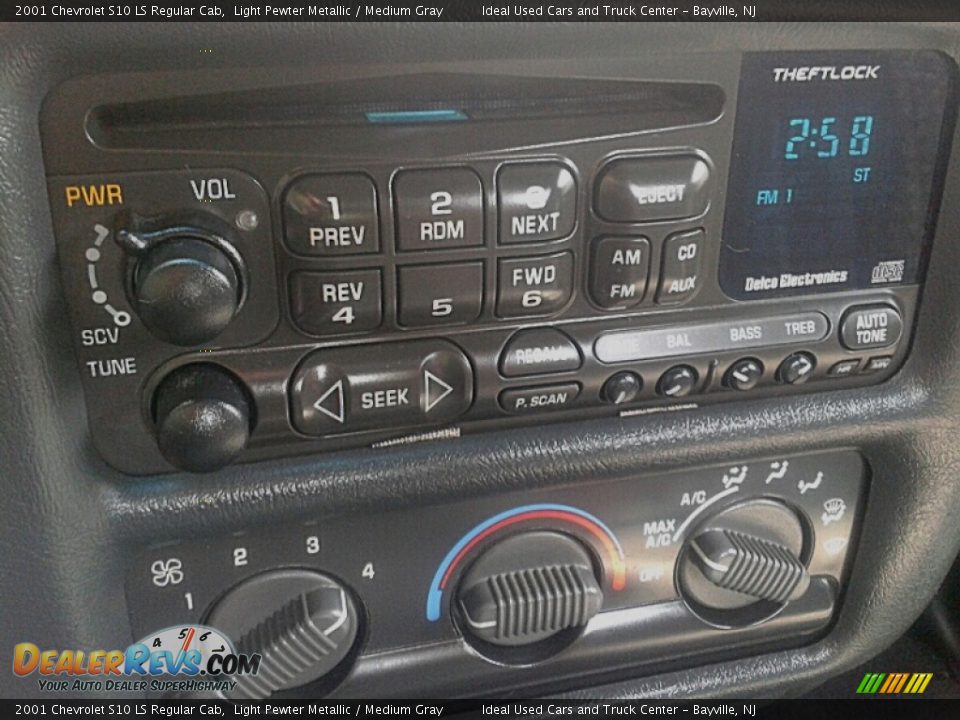 2001 Chevrolet S10 LS Regular Cab Light Pewter Metallic / Medium Gray Photo #19