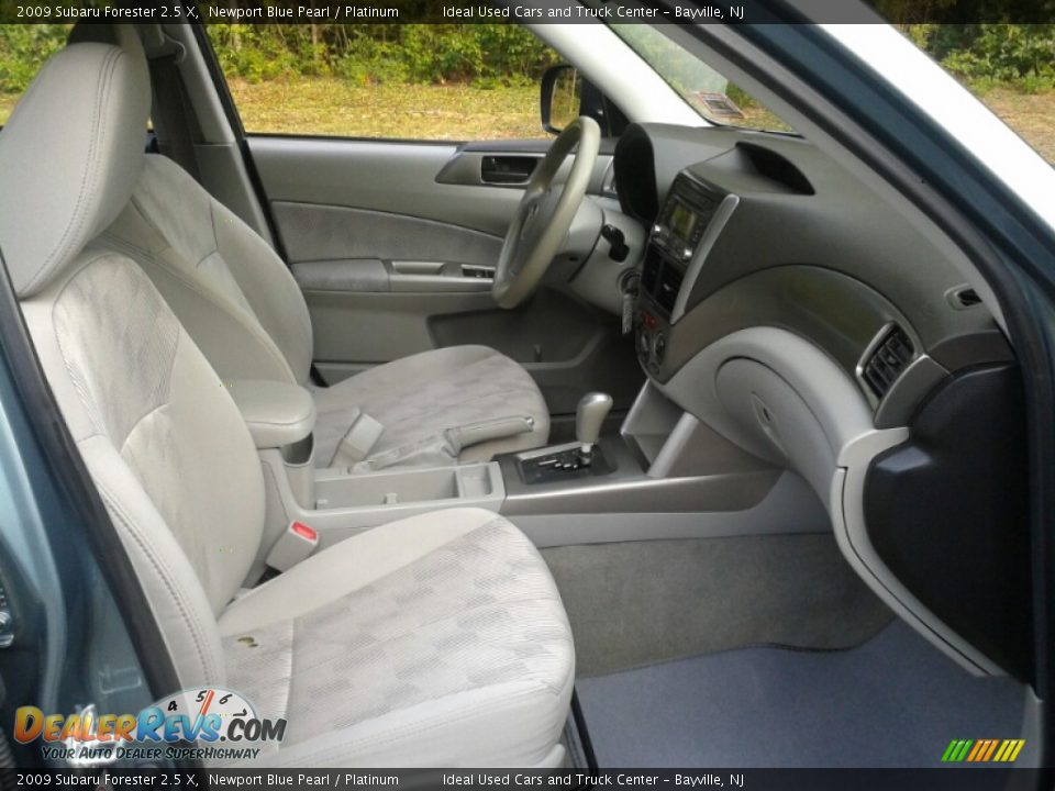 2009 Subaru Forester 2.5 X Newport Blue Pearl / Platinum Photo #28