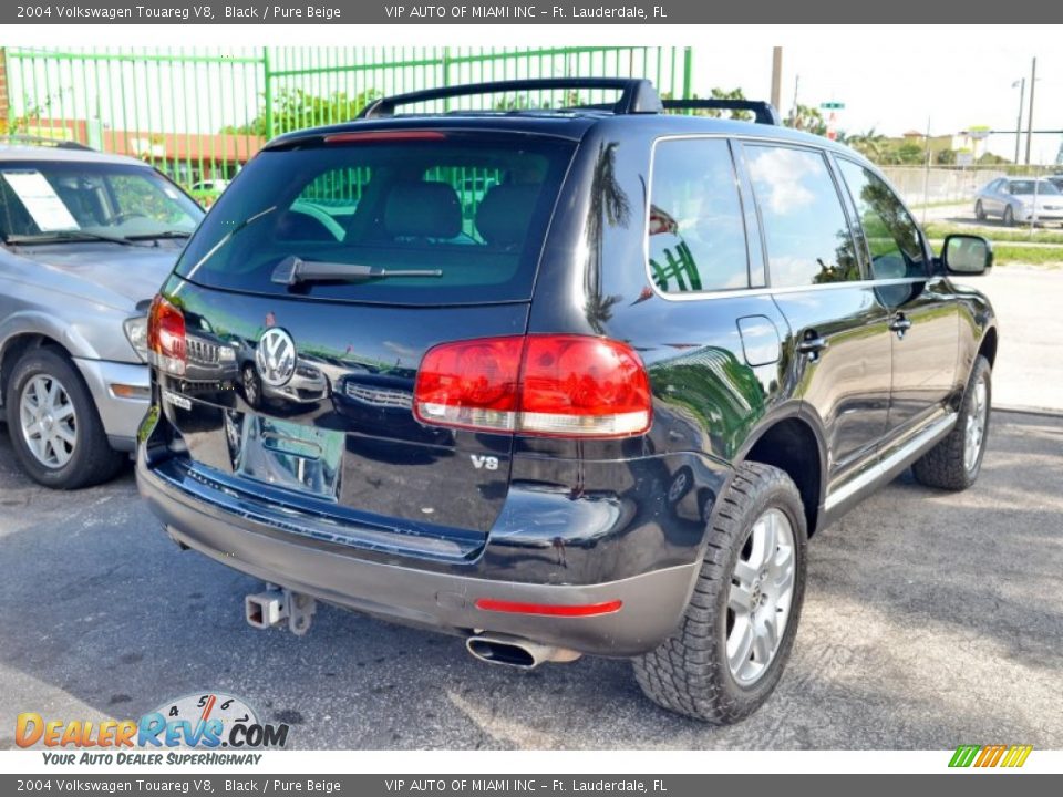 2004 Volkswagen Touareg V8 Black / Pure Beige Photo #8