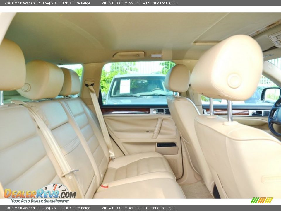 2004 Volkswagen Touareg V8 Black / Pure Beige Photo #14