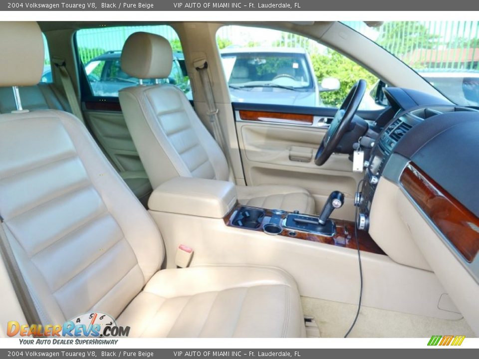 2004 Volkswagen Touareg V8 Black / Pure Beige Photo #20