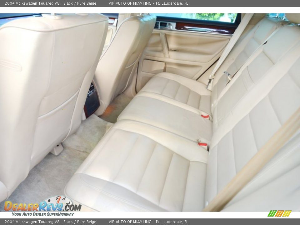 2004 Volkswagen Touareg V8 Black / Pure Beige Photo #29