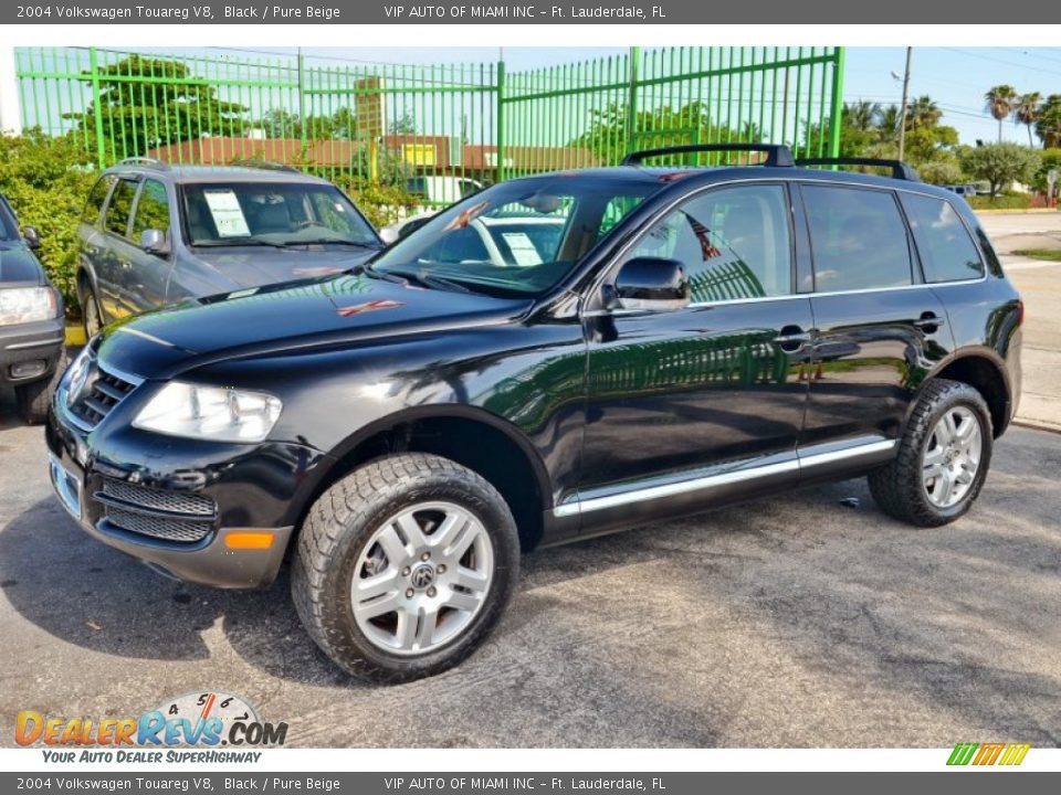 2004 Volkswagen Touareg V8 Black / Pure Beige Photo #35