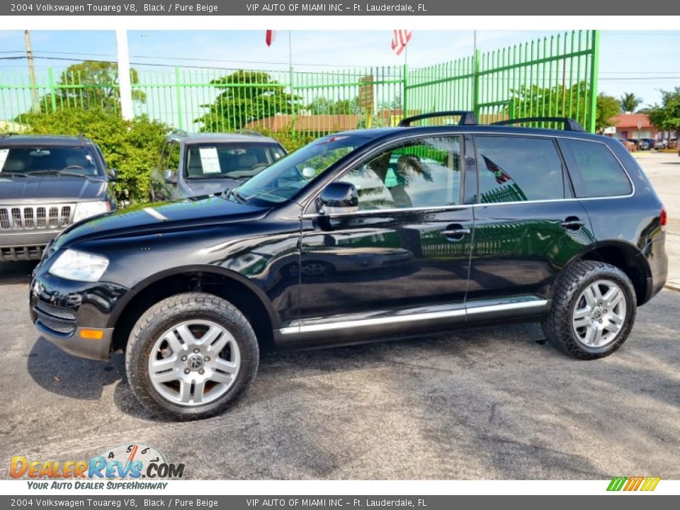 2004 Volkswagen Touareg V8 Black / Pure Beige Photo #36