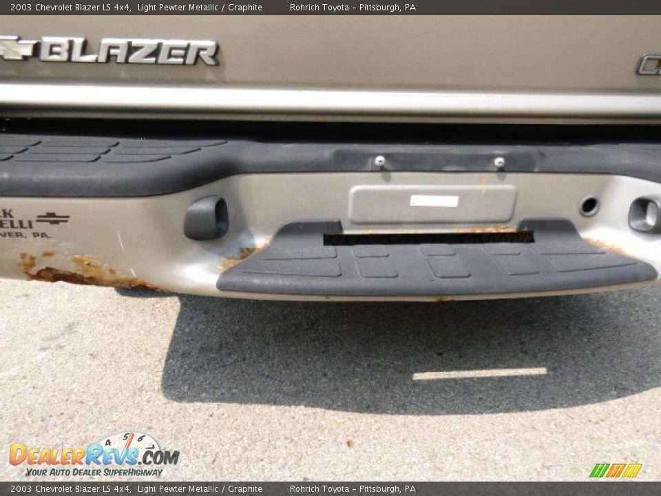 2003 Chevrolet Blazer LS 4x4 Light Pewter Metallic / Graphite Photo #4