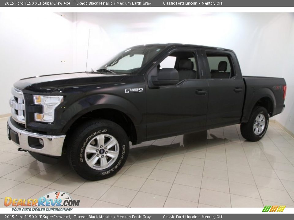 2015 Ford F150 XLT SuperCrew 4x4 Tuxedo Black Metallic / Medium Earth Gray Photo #3
