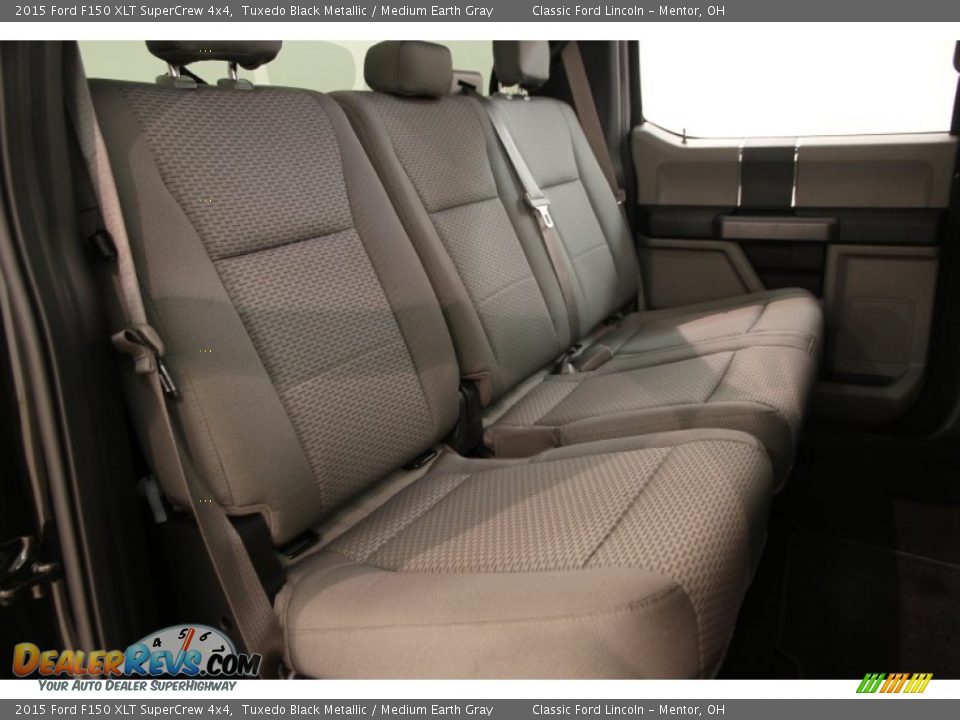 2015 Ford F150 XLT SuperCrew 4x4 Tuxedo Black Metallic / Medium Earth Gray Photo #10