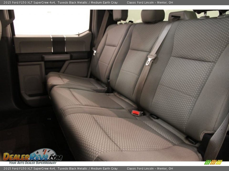2015 Ford F150 XLT SuperCrew 4x4 Tuxedo Black Metallic / Medium Earth Gray Photo #11