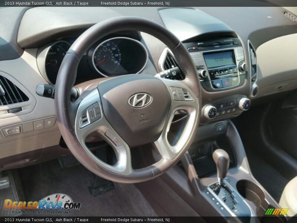 2013 Hyundai Tucson GLS Ash Black / Taupe Photo #13