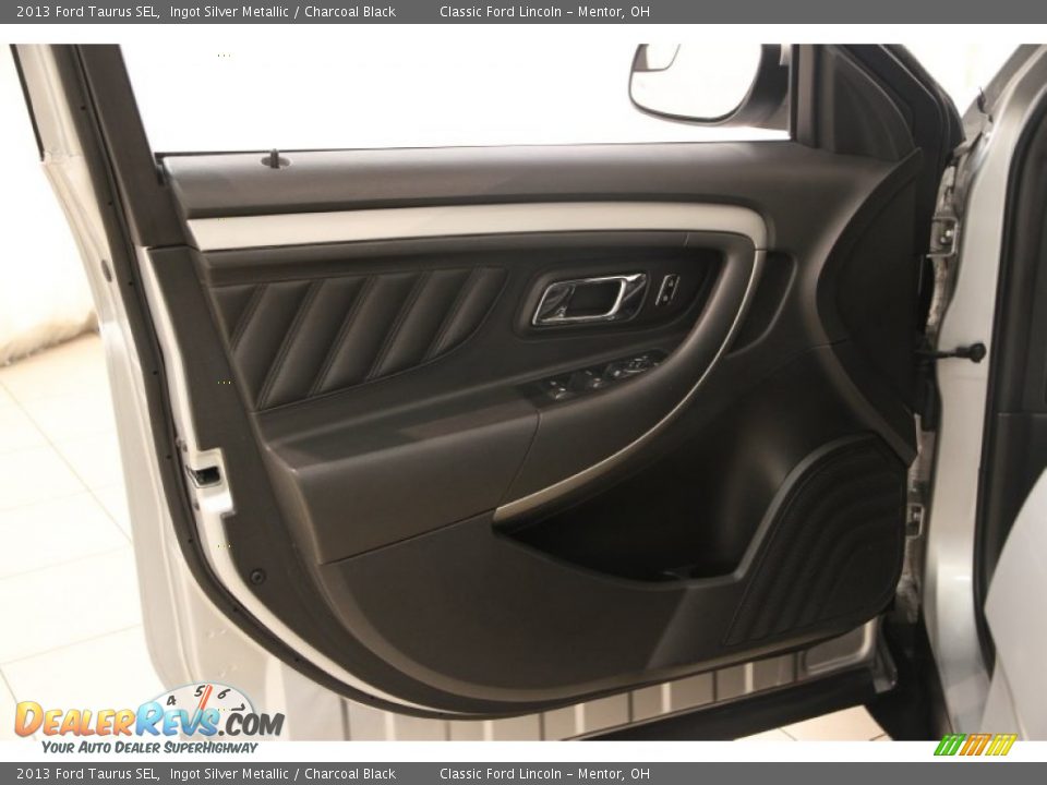 2013 Ford Taurus SEL Ingot Silver Metallic / Charcoal Black Photo #4