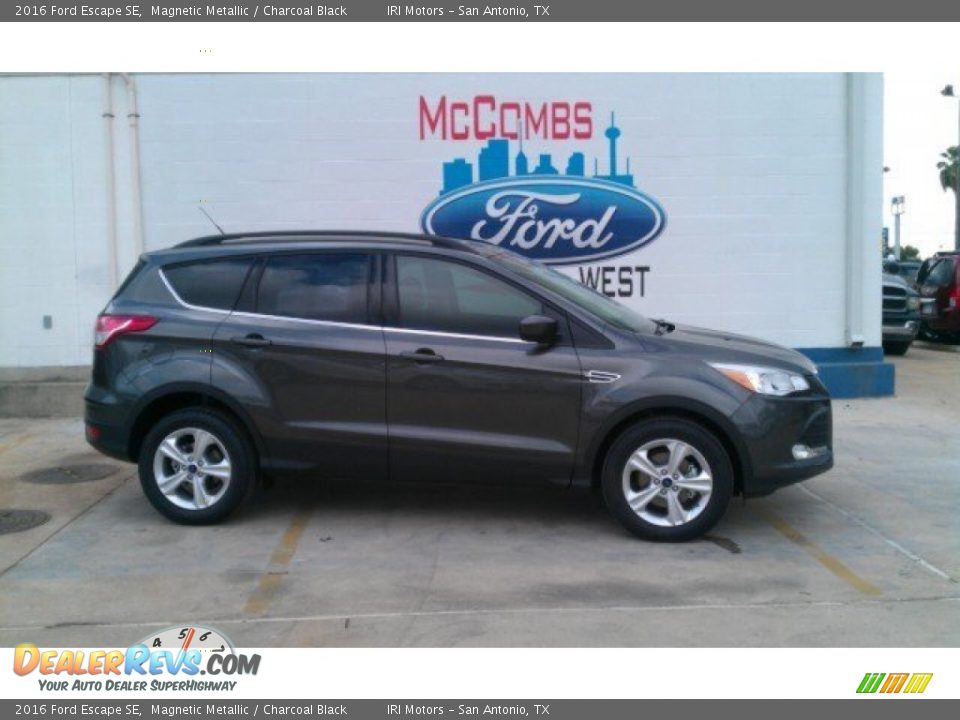 2016 Ford Escape SE Magnetic Metallic / Charcoal Black Photo #2
