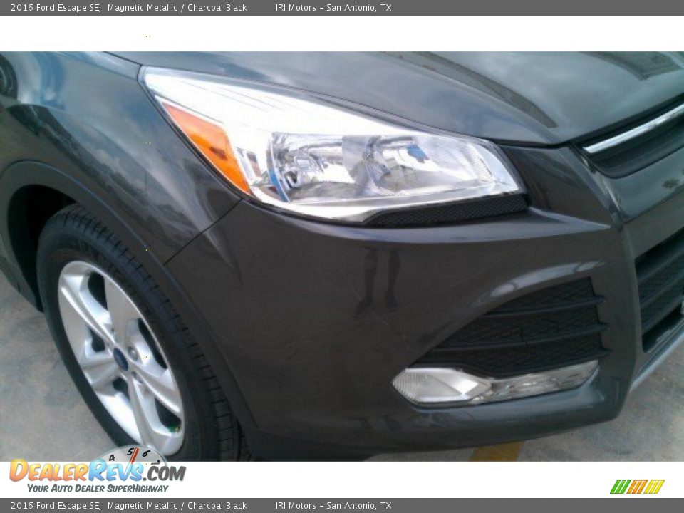 2016 Ford Escape SE Magnetic Metallic / Charcoal Black Photo #5
