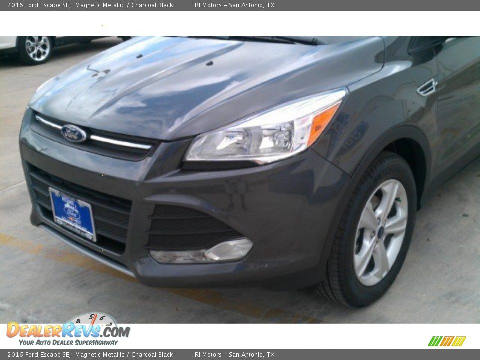 2016 Ford Escape SE Magnetic Metallic / Charcoal Black Photo #10