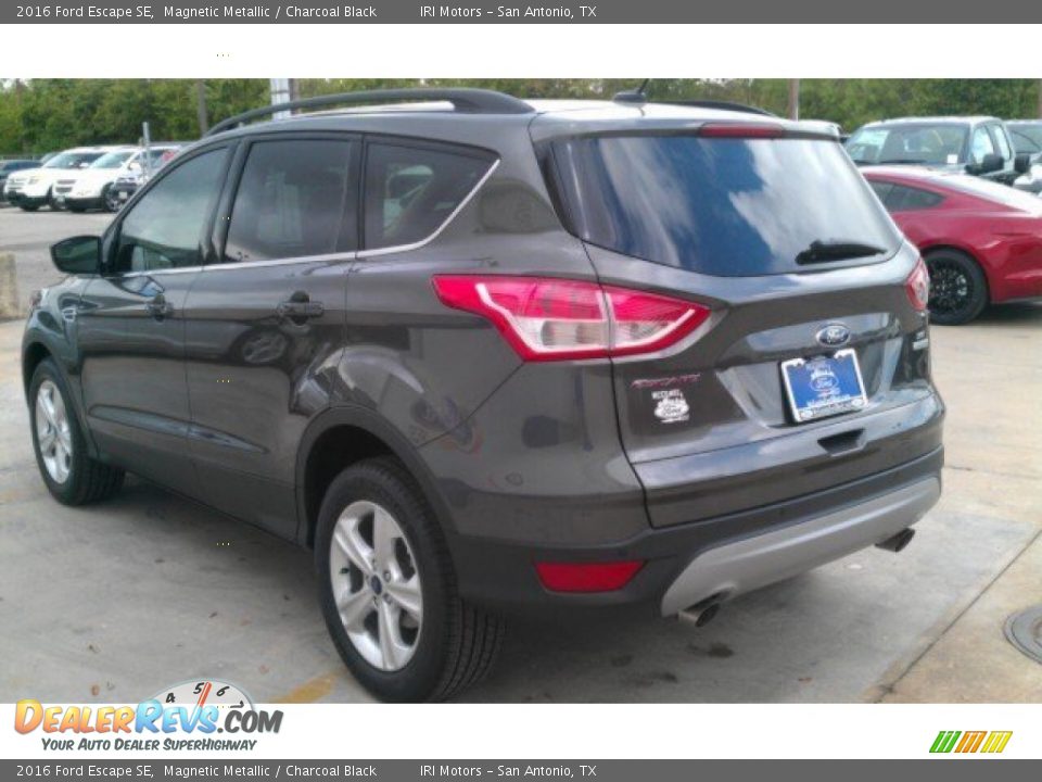 2016 Ford Escape SE Magnetic Metallic / Charcoal Black Photo #11