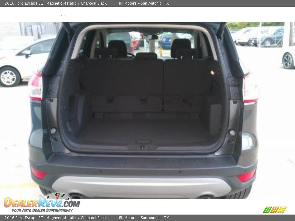 2016 Ford Escape SE Magnetic Metallic / Charcoal Black Photo #16