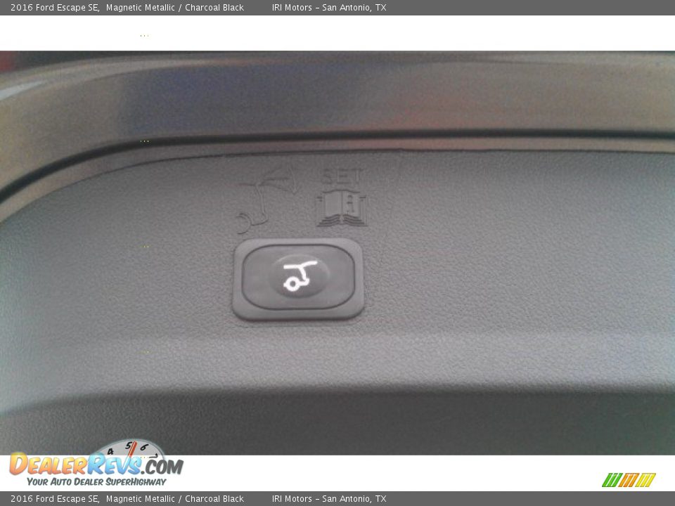 2016 Ford Escape SE Magnetic Metallic / Charcoal Black Photo #18