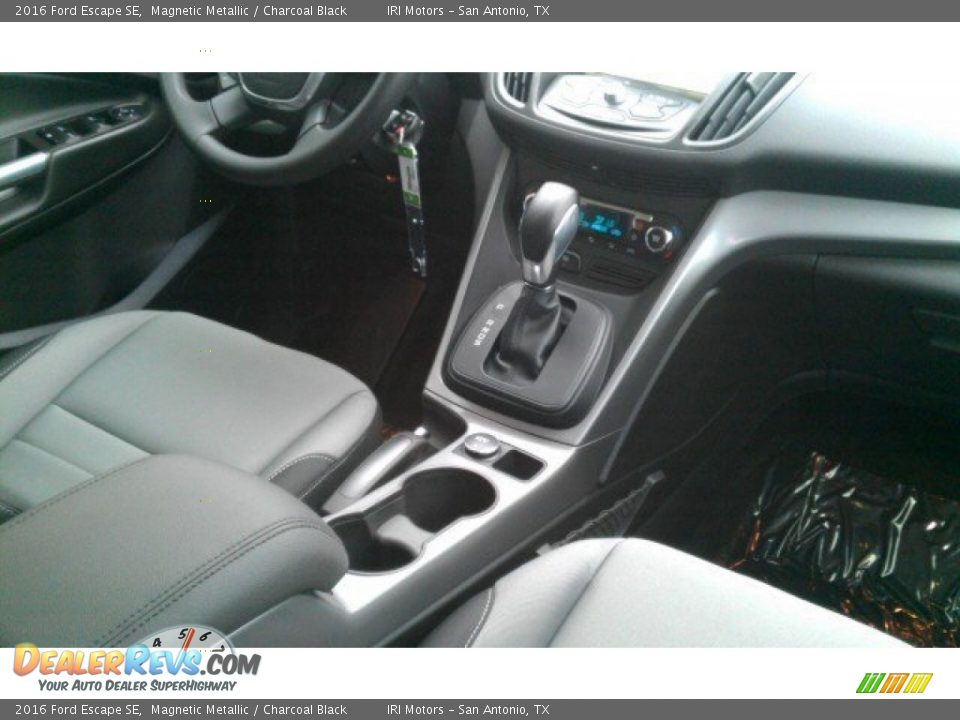 2016 Ford Escape SE Magnetic Metallic / Charcoal Black Photo #23