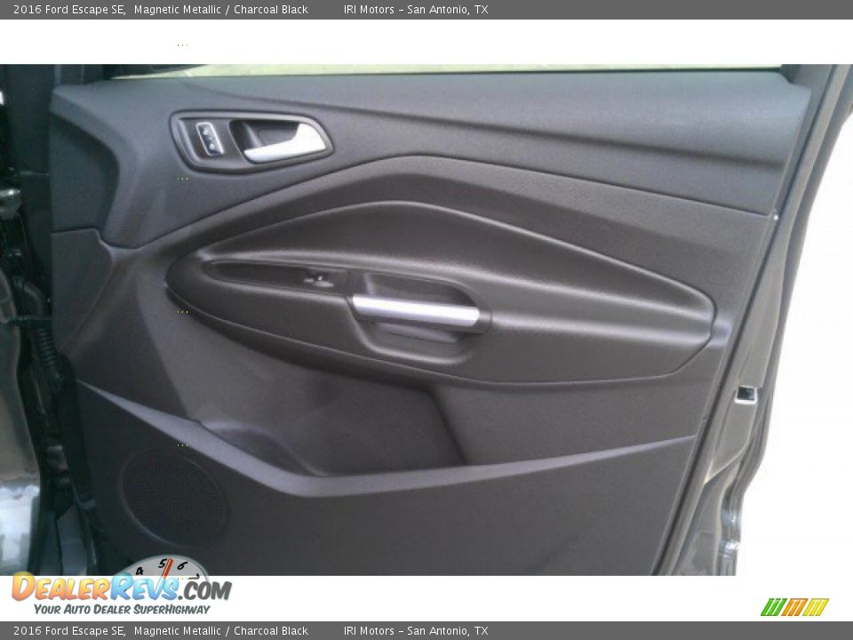 2016 Ford Escape SE Magnetic Metallic / Charcoal Black Photo #27