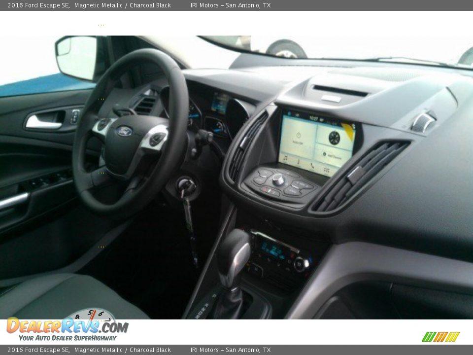 2016 Ford Escape SE Magnetic Metallic / Charcoal Black Photo #30