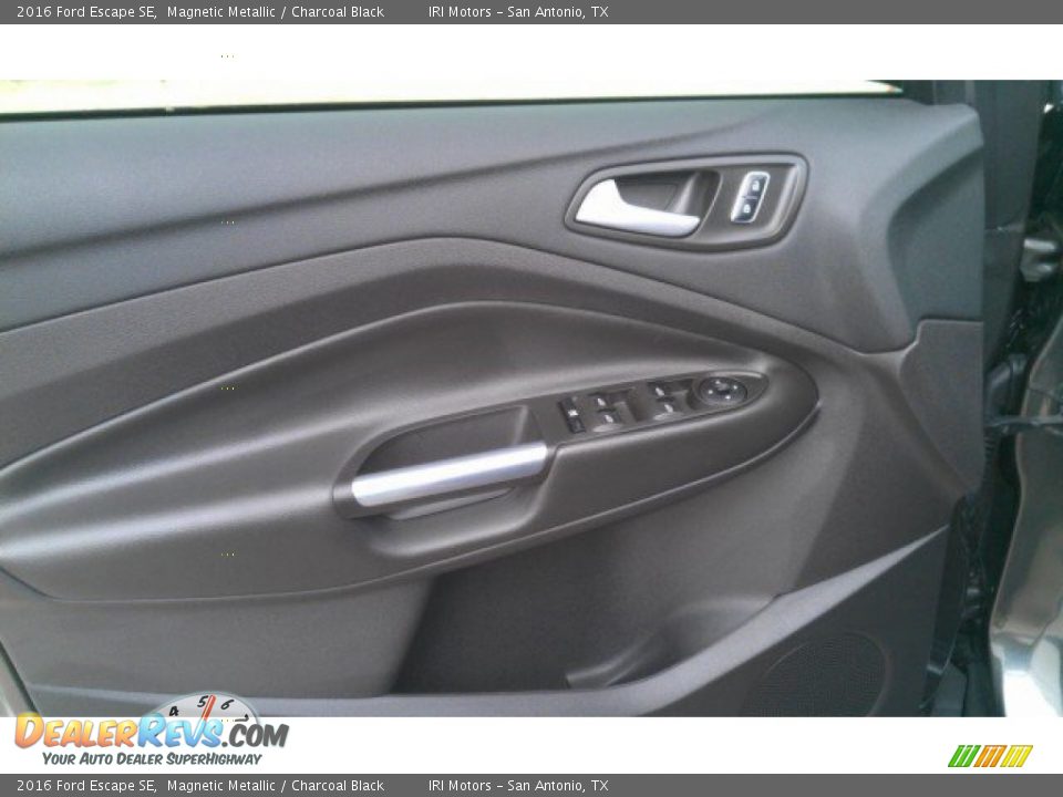 2016 Ford Escape SE Magnetic Metallic / Charcoal Black Photo #31