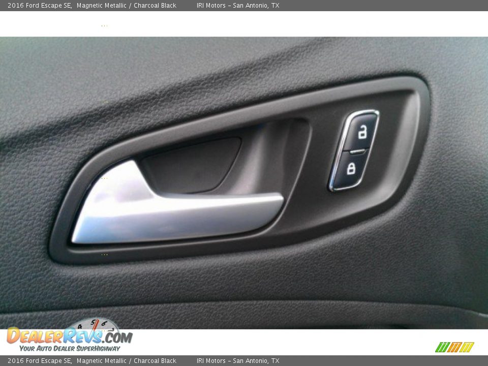 2016 Ford Escape SE Magnetic Metallic / Charcoal Black Photo #33