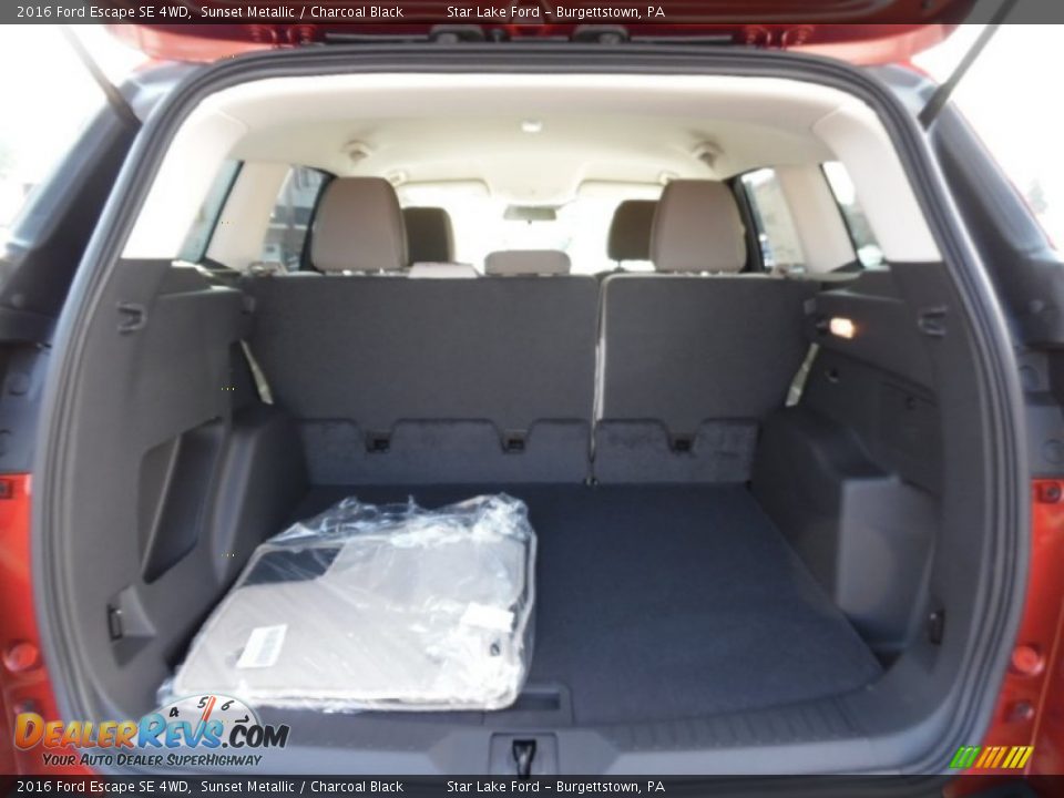 2016 Ford Escape SE 4WD Sunset Metallic / Charcoal Black Photo #8