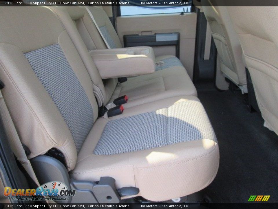 2016 Ford F250 Super Duty XLT Crew Cab 4x4 Caribou Metallic / Adobe Photo #8