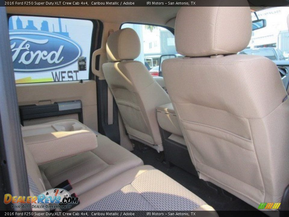 2016 Ford F250 Super Duty XLT Crew Cab 4x4 Caribou Metallic / Adobe Photo #9