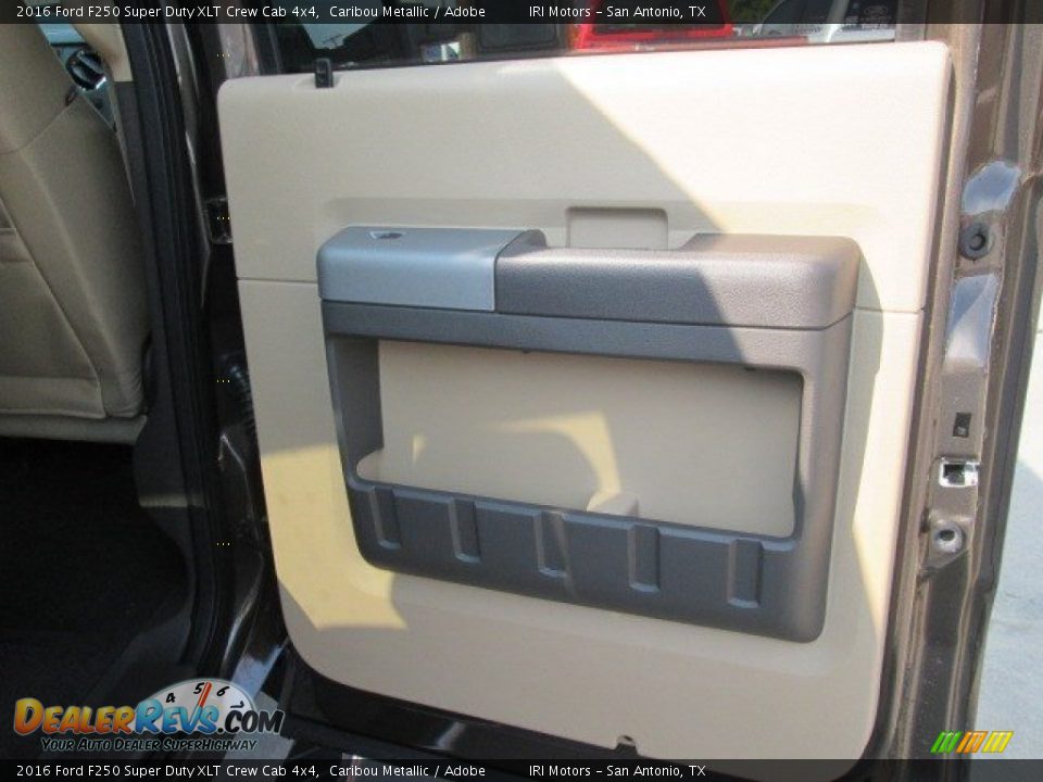 2016 Ford F250 Super Duty XLT Crew Cab 4x4 Caribou Metallic / Adobe Photo #10