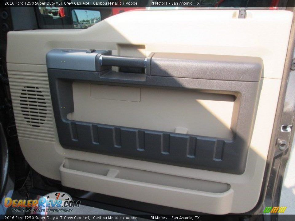 2016 Ford F250 Super Duty XLT Crew Cab 4x4 Caribou Metallic / Adobe Photo #12