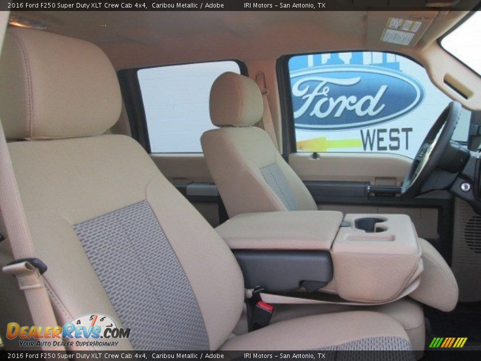 2016 Ford F250 Super Duty XLT Crew Cab 4x4 Caribou Metallic / Adobe Photo #13