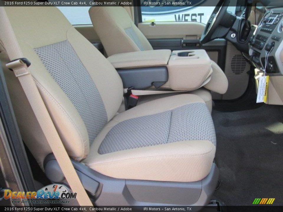 2016 Ford F250 Super Duty XLT Crew Cab 4x4 Caribou Metallic / Adobe Photo #14