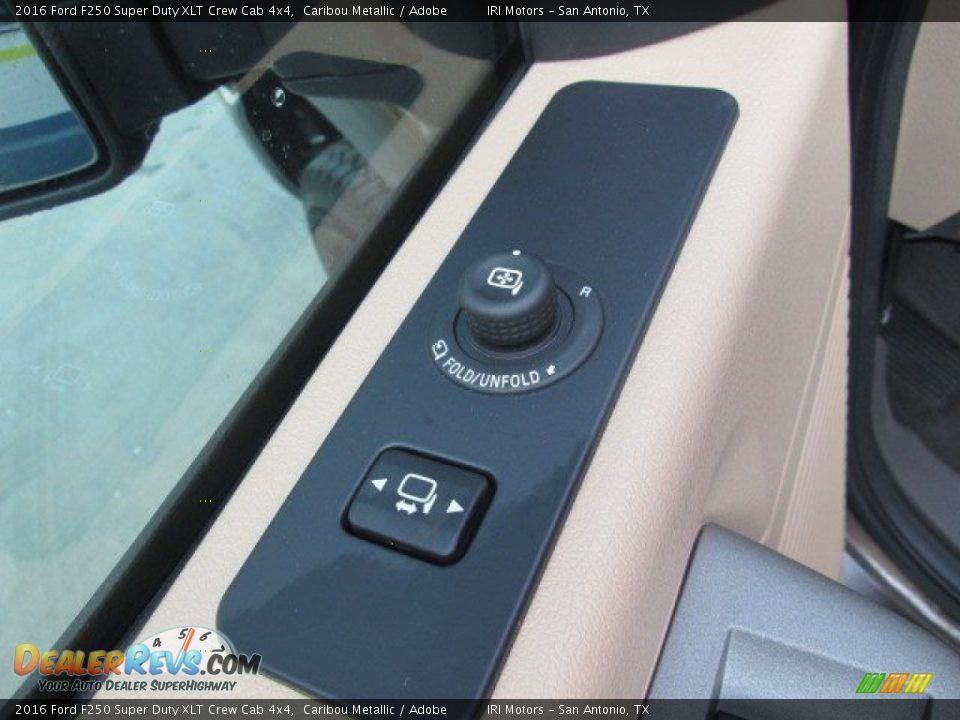 2016 Ford F250 Super Duty XLT Crew Cab 4x4 Caribou Metallic / Adobe Photo #19