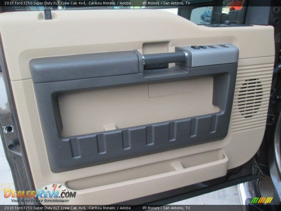 2016 Ford F250 Super Duty XLT Crew Cab 4x4 Caribou Metallic / Adobe Photo #21