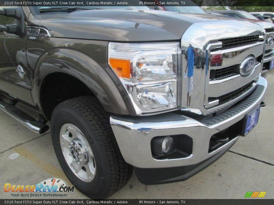 2016 Ford F250 Super Duty XLT Crew Cab 4x4 Caribou Metallic / Adobe Photo #32