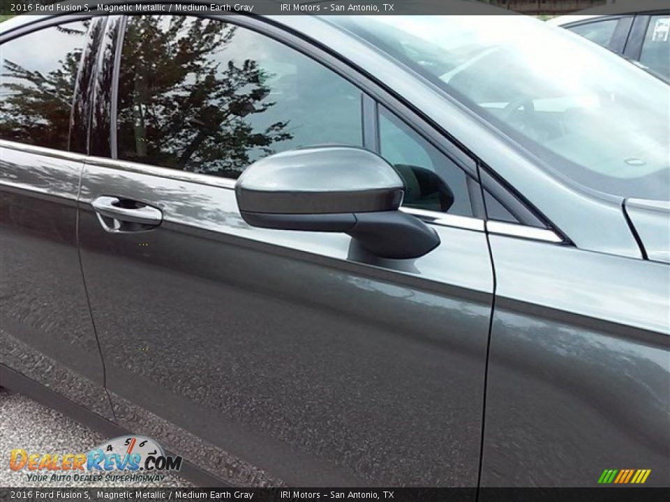 2016 Ford Fusion S Magnetic Metallic / Medium Earth Gray Photo #3