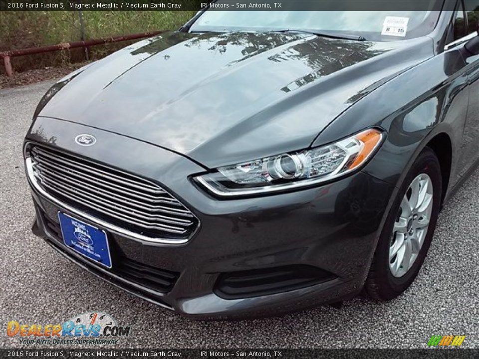 2016 Ford Fusion S Magnetic Metallic / Medium Earth Gray Photo #5