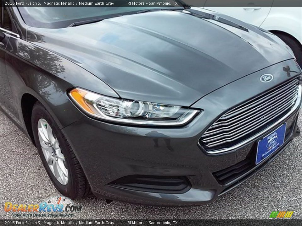2016 Ford Fusion S Magnetic Metallic / Medium Earth Gray Photo #12
