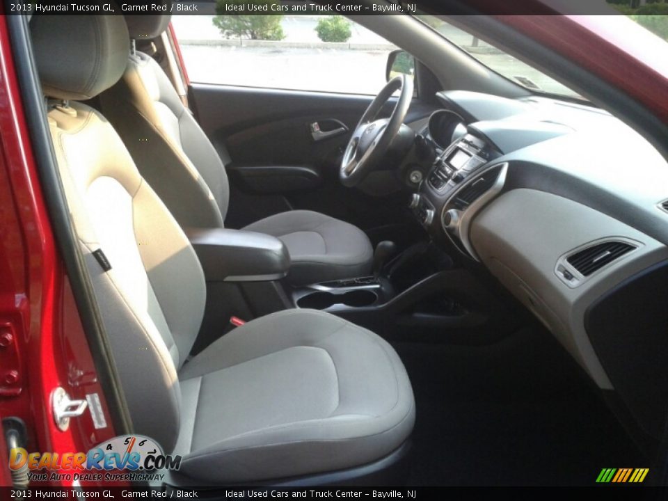2013 Hyundai Tucson GL Garnet Red / Black Photo #30