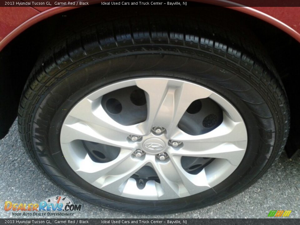 2013 Hyundai Tucson GL Garnet Red / Black Photo #36