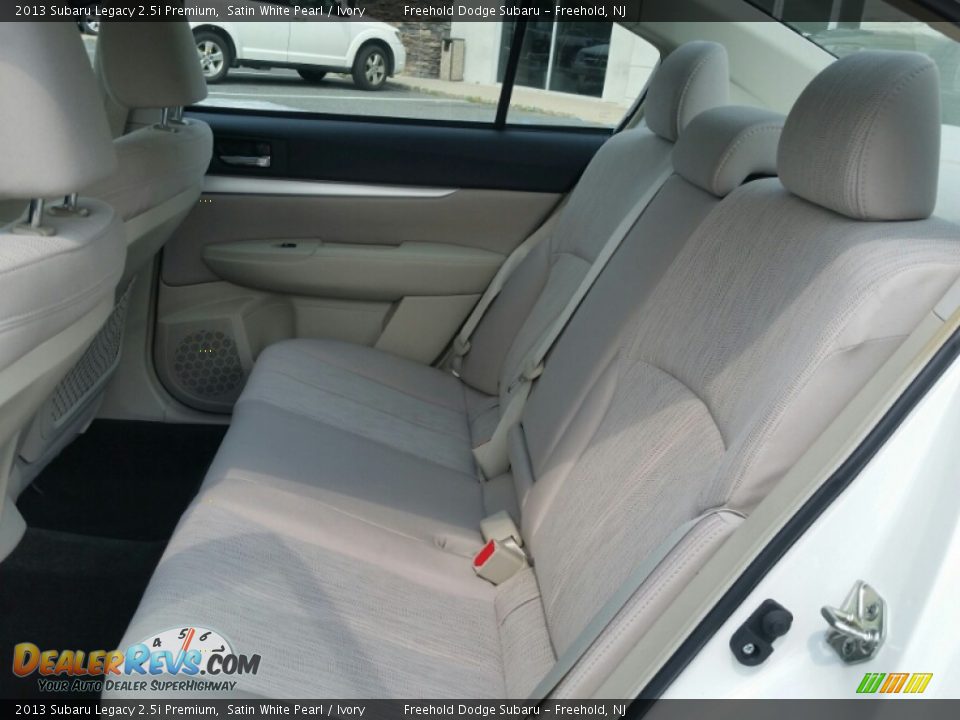 2013 Subaru Legacy 2.5i Premium Satin White Pearl / Ivory Photo #9