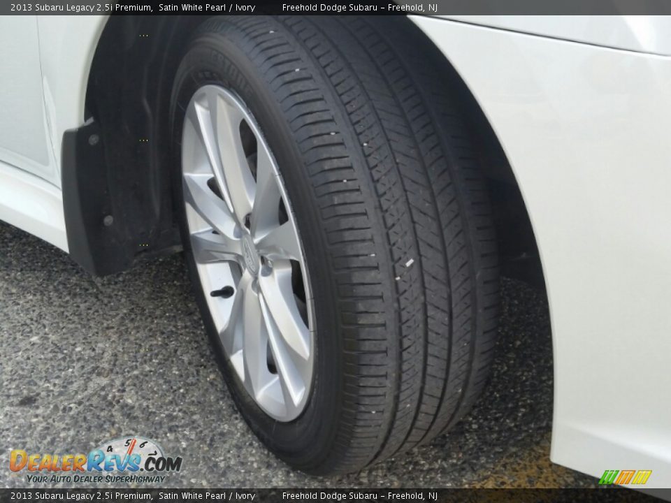 2013 Subaru Legacy 2.5i Premium Satin White Pearl / Ivory Photo #28