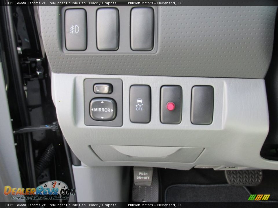 2015 Toyota Tacoma V6 PreRunner Double Cab Black / Graphite Photo #32