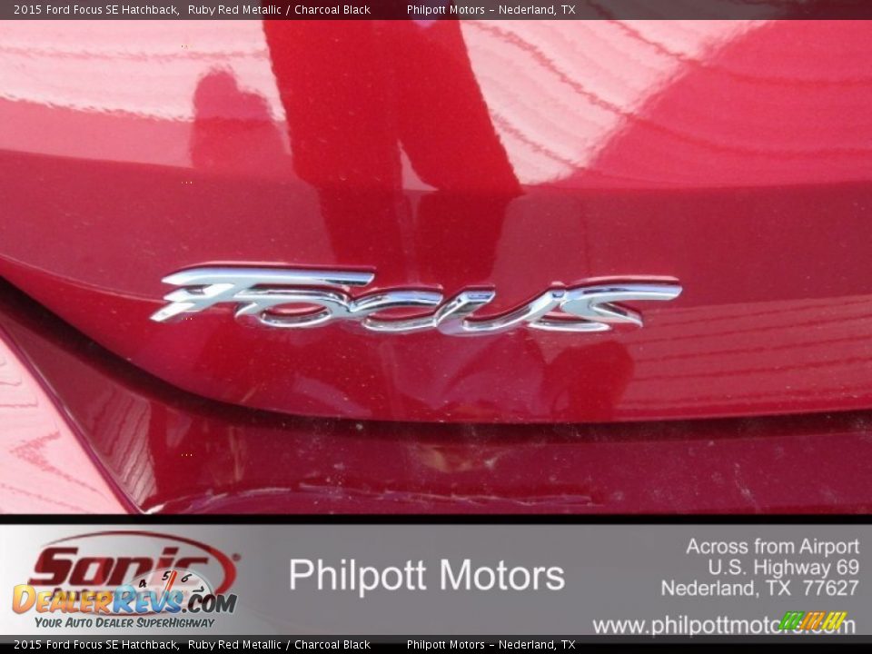 2015 Ford Focus SE Hatchback Ruby Red Metallic / Charcoal Black Photo #13